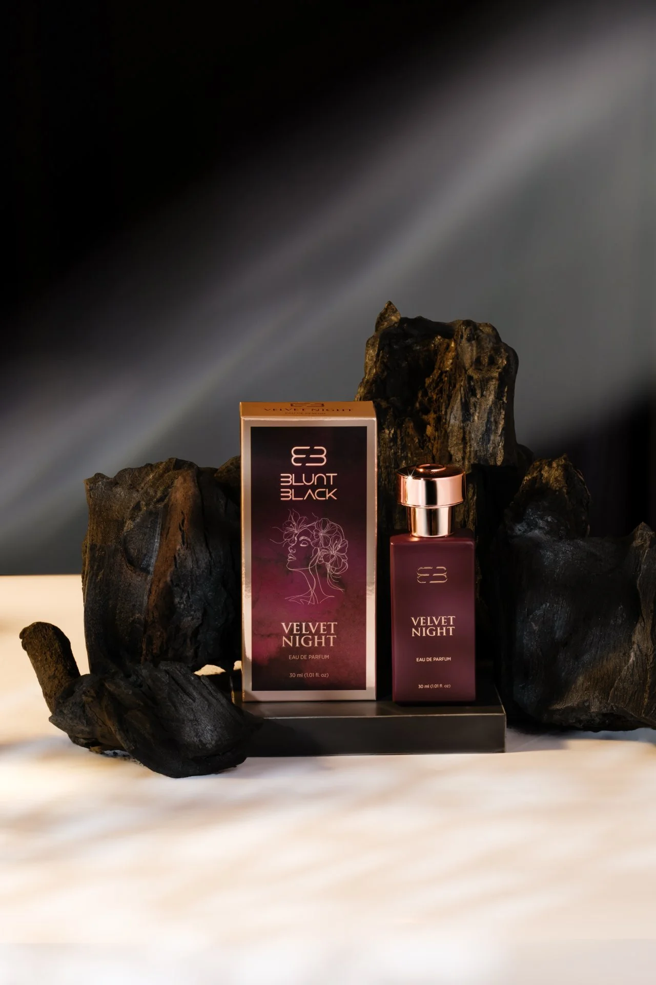 BLUNTBLACK Velvet Night Crimson Rose Perfume Bottle